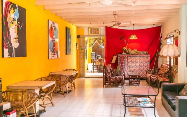 Voyage Home and Guesthouse - photo 2