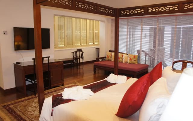 Heeren Palm Suites - photo 4