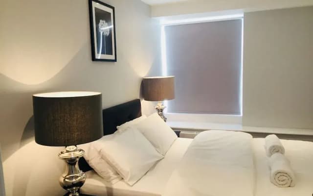 The Glasshouse Apartments - photo 3