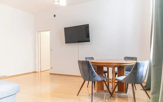 Basic 2BR Apt Near Westbahnhof - photo 4