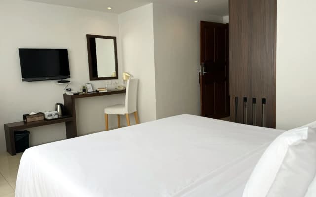 Pas Cher Hotel, Bangkok - photo 2