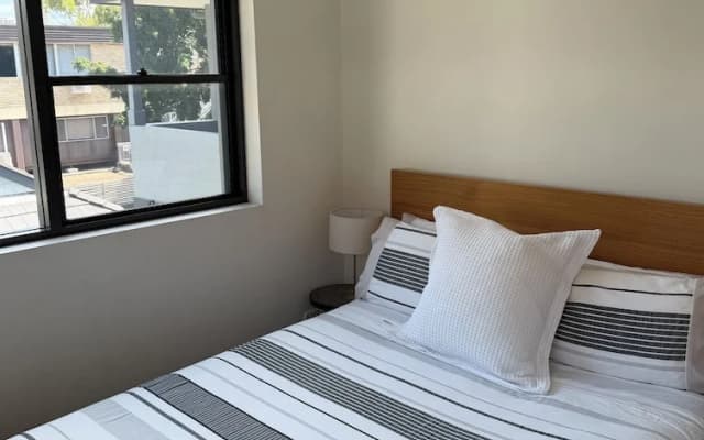 Manly 3 Bedroom Home - Upper Duplex - photo 5