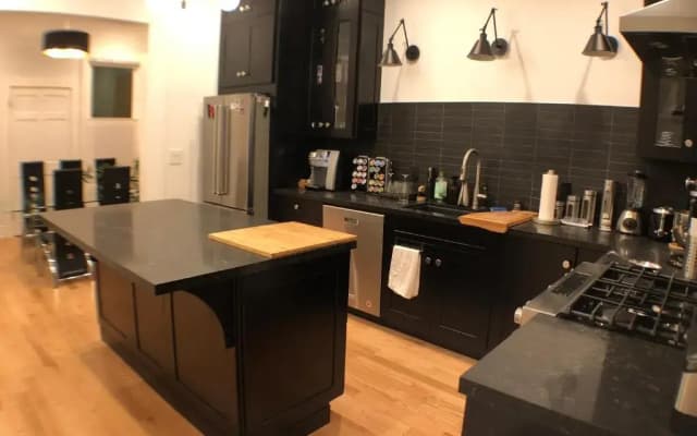 3BR/2BA Remodeled flat in Heart of Castro - photo 2