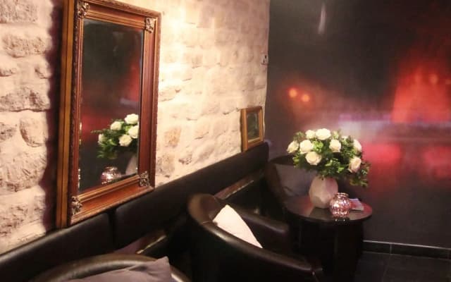 Hotel Lumières Montmartre Paris - photo 2