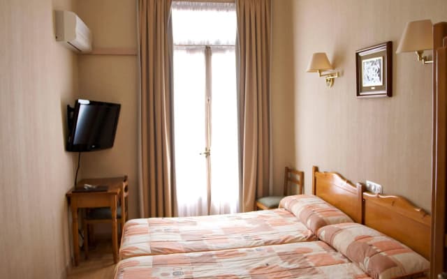 Hostal Andorra - photo 3