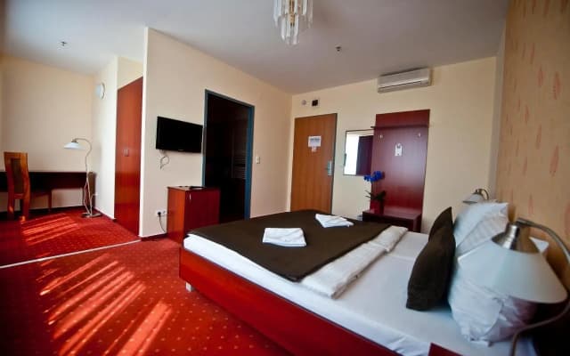 Canada Hotel - photo 3