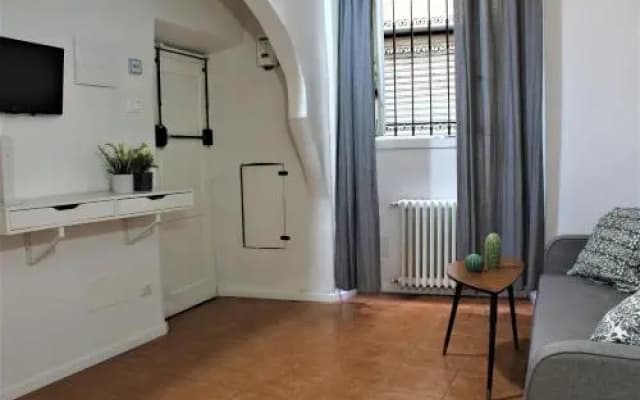 Crystal Ship Apartments - photo 4