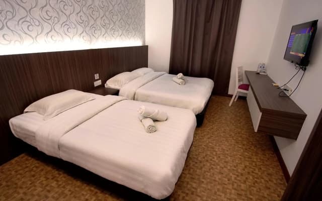 Pavilion Inn - photo 3