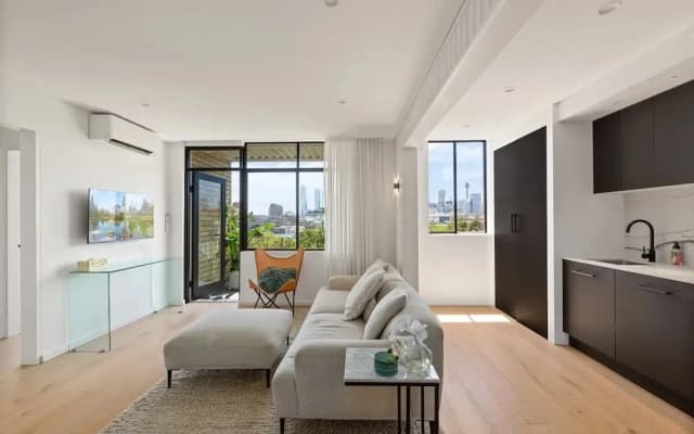 Bright 2-bed Apt With Spectacular Bridge Views - photo 5