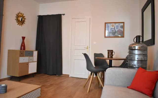 Spacious 1 Bedroom Apartment in Sacré Coeur - photo 5