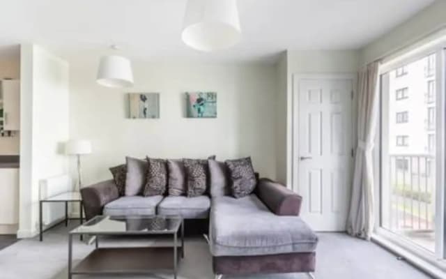 Modern 2 Bedroom Property in Stylish Complex - photo 2