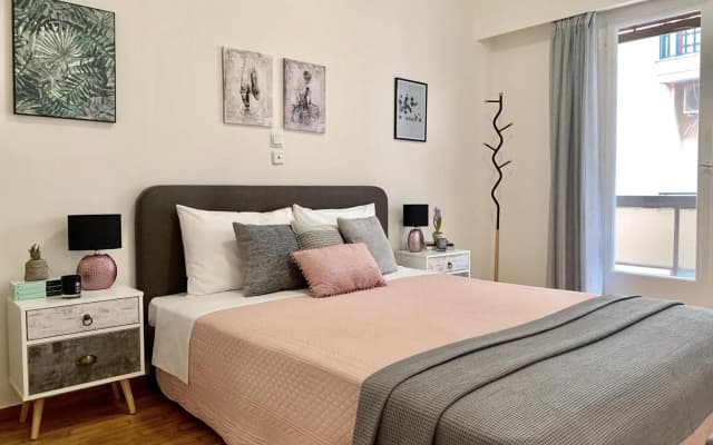 Nadia's apartment , Athens - photo 4