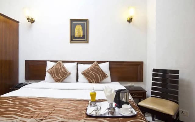OYO Rooms C R Park - photo 5