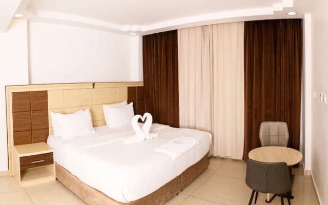 Diamond Star Hotel - photo 5