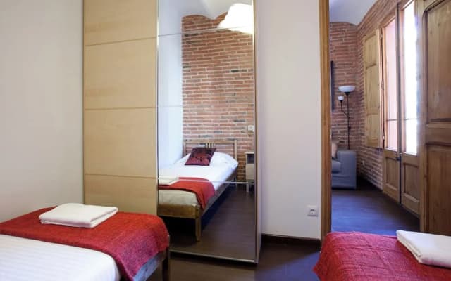 Central Apartment in Eixample - photo 3