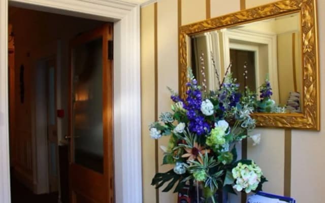 Highfield Guest House - photo 2