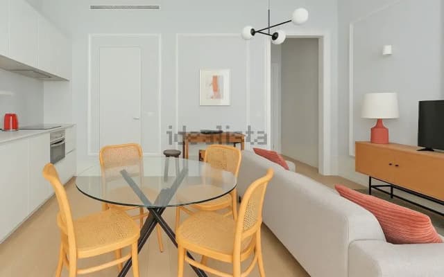 2bed flat with Balcony in Central Lisbon - photo 5