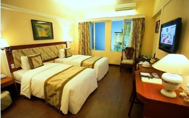 Royal Saigon - photo 5