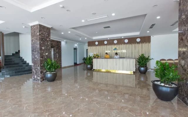 Sun Bay Hotel - photo 2