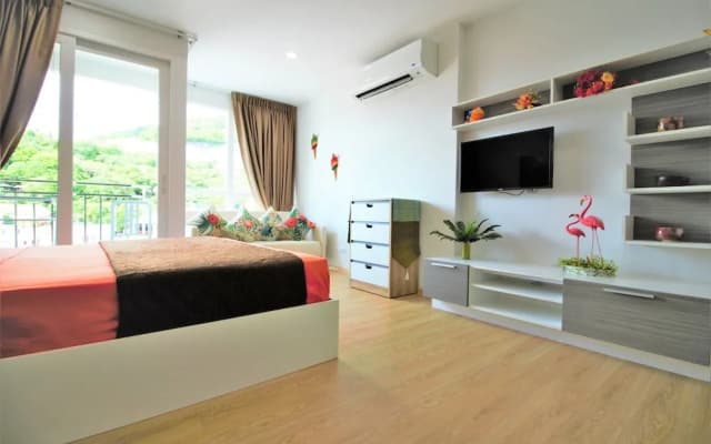 Ozone Condotel Kata Beach by PHR - photo 2