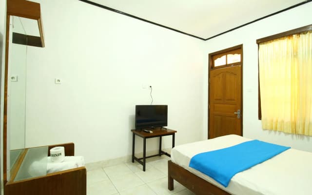 Dua Dara Inn Kuta - photo 5