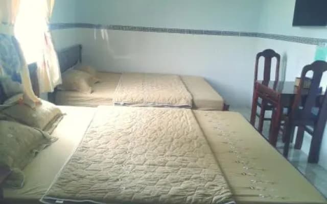 Huu Thuy Guest House - photo 2