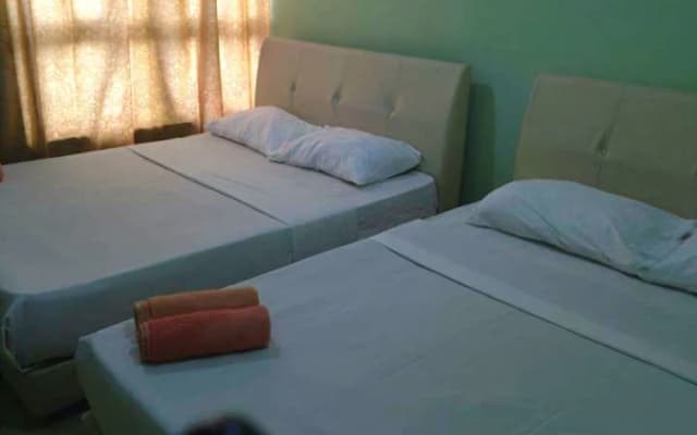 Century Rest Inn - photo 5
