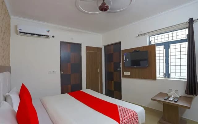 OYO 60786 Hotel Bluestar - photo 4
