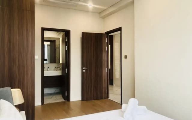 DongDong Apartment The Metropole - photo 4