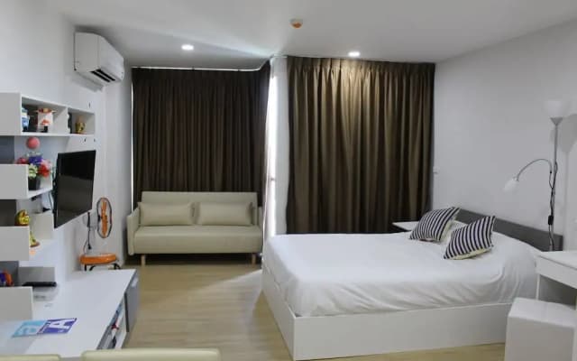 Ozone Condotel Apt 716 - photo 3