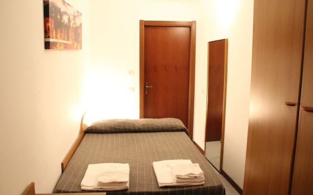 Guest House Brianza Room - photo 2