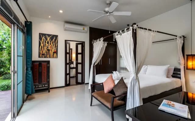 Emerald Pool Villa - photo 2