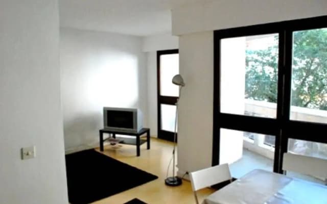Sacre Coeur Apartment - photo 4