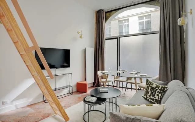Magnificent Apartment With 2 Living Rooms - 1bd/6p - Notre-dame Paris - photo 5