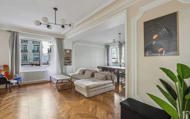 Superb Haussmann-style apt - 2bdr/6p - Trocadero - photo 5