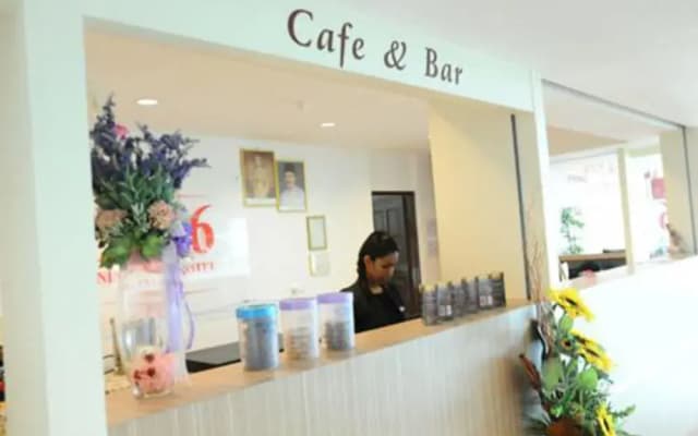 Oyo 1158 906 Airport - photo 2