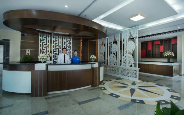 TQT Hotel - photo 2