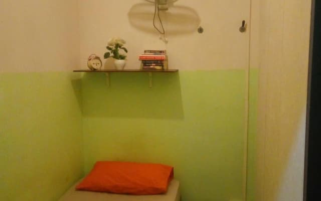 The Longhouse Travellers Inn - Hostel - photo 3
