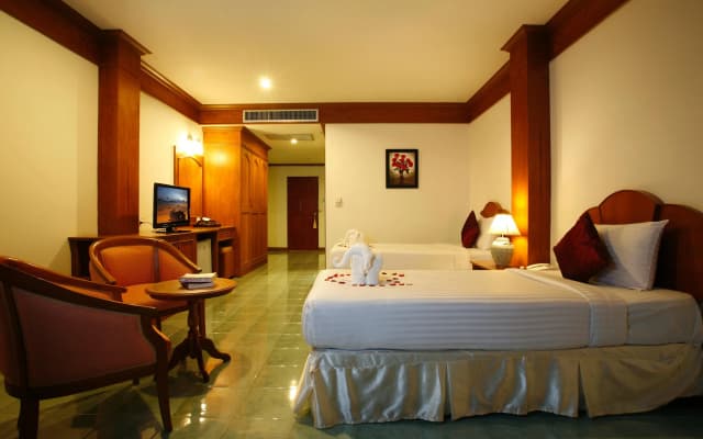 Jiraporn Hill Resort - photo 4