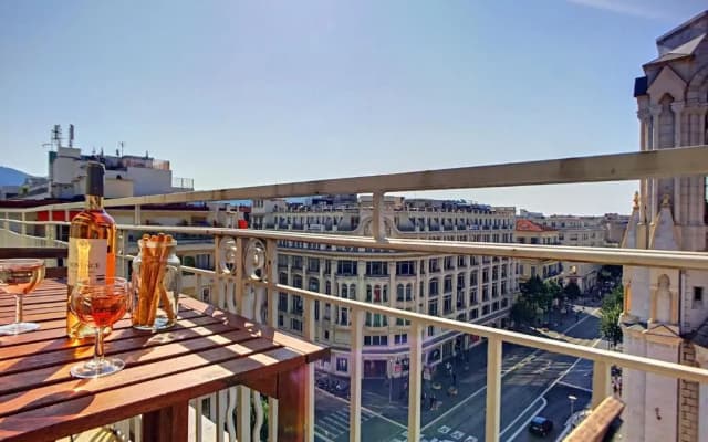 Nestor&Jeeves - NOTRE DAME - Hyper center - Top floor - 180 view - photo 5