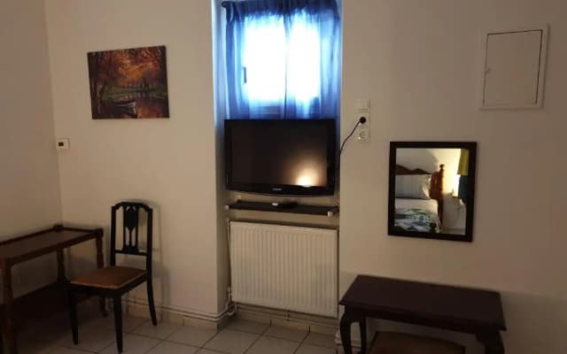 Antonia family house near center - photo 4