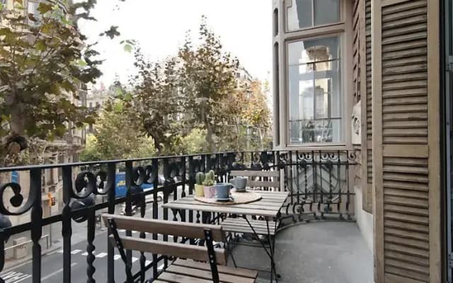 BCN Aveneu Apartments - photo 4