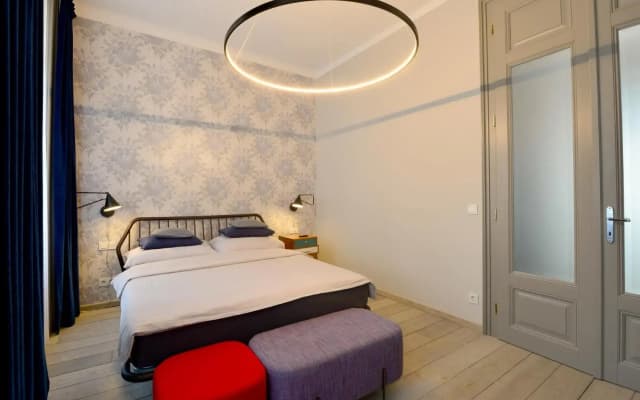 Chic And Modern In Hip Area - photo 5