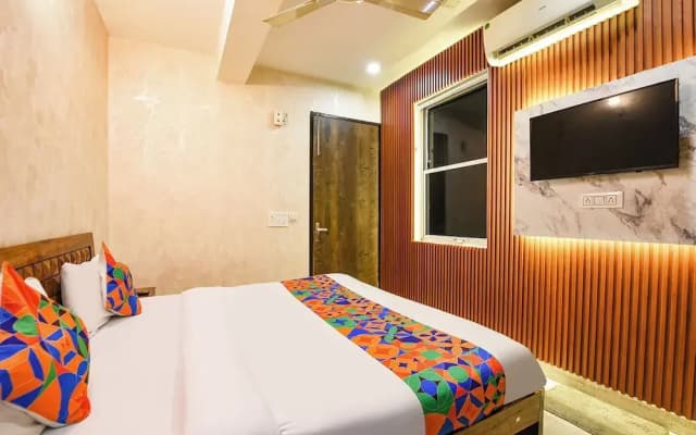 Fabhotel Blu Lagoon Inn - photo 4