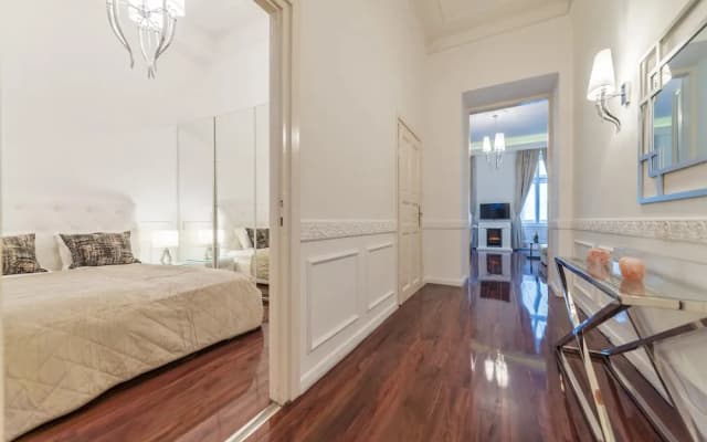 Music Academy Bedroom Suite Café Vian Apartman Kft - photo 4