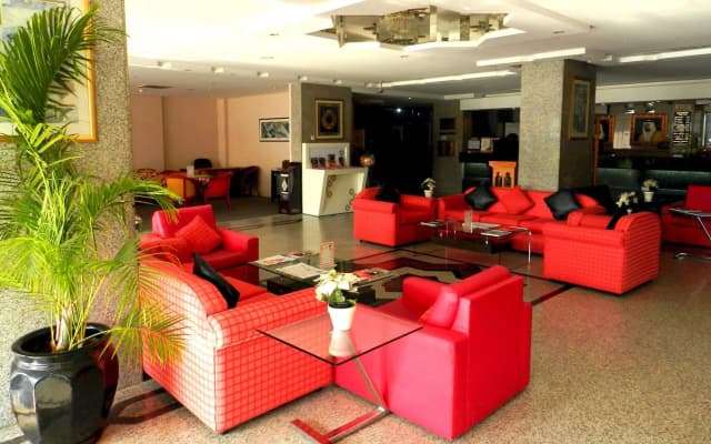Nova Park Hotel - photo 2