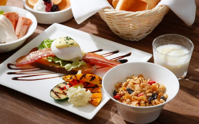 ANA Holiday Inn Tokyo Bay by IHG - photo 3