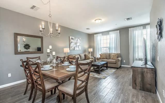 Updated Townhome, Near Conv Ctr, Universal & I-dr - photo 4