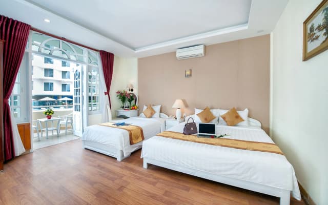 Palm Beach Hotel - photo 2