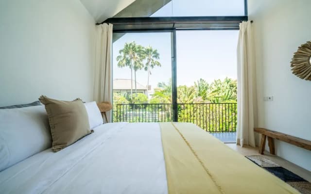 Villa Putih Taman - photo 2